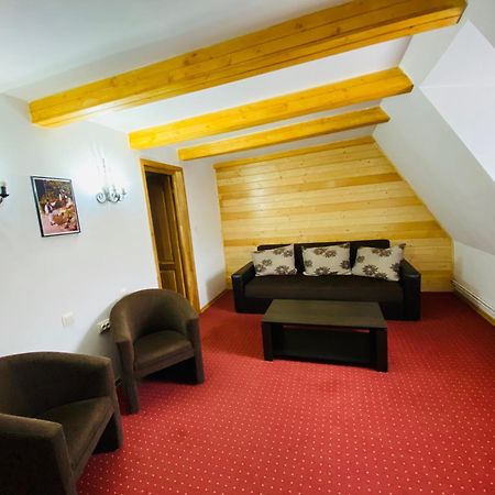 Casa Chira Otel Vişeu de Sus Dış mekan fotoğraf