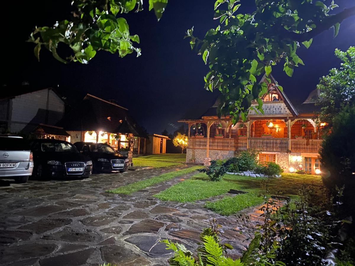 Casa Chira Otel Vişeu de Sus Dış mekan fotoğraf
