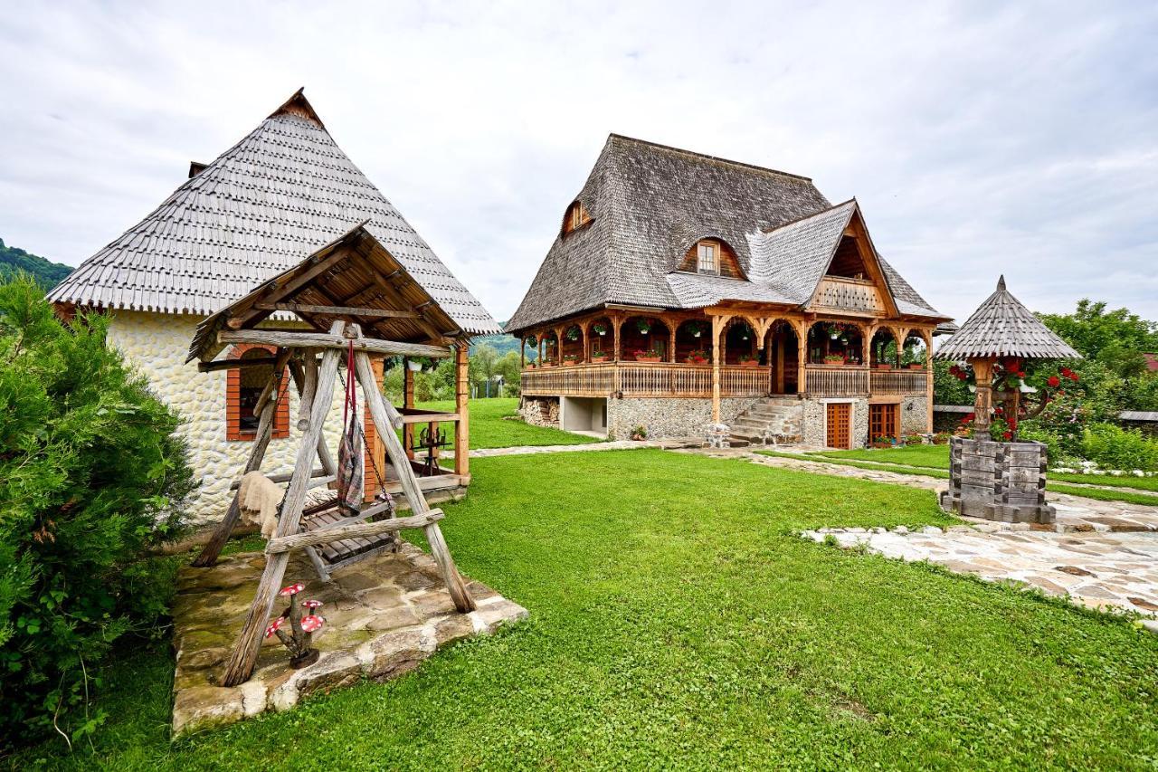 Casa Chira Otel Vişeu de Sus Dış mekan fotoğraf