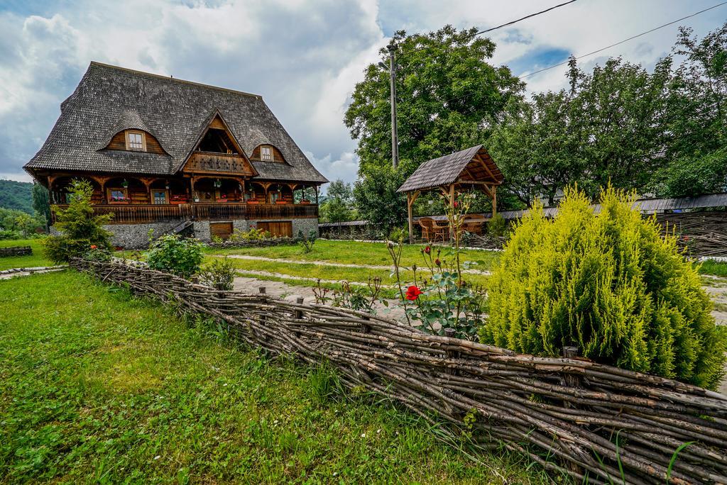Casa Chira Otel Vişeu de Sus Dış mekan fotoğraf