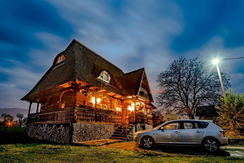 Casa Chira Otel Vişeu de Sus Dış mekan fotoğraf